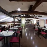 Petit Palace Arana