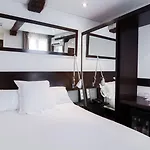 Petit Palace Arana Ξενοδοχείο 3*