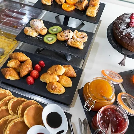 Petit Palace Arana Hotel 3*