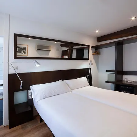 Petit Palace Arana 3* بلباو