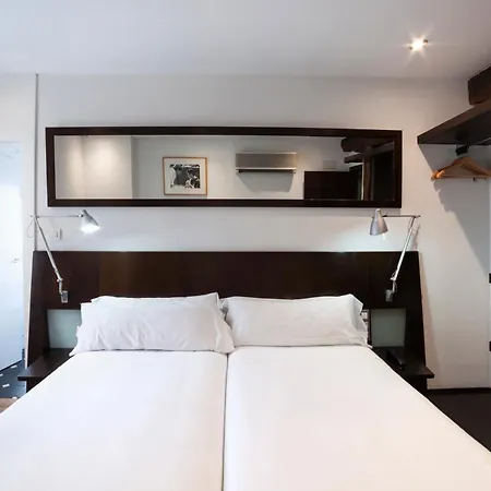 Petit Palace Arana 호텔 3*