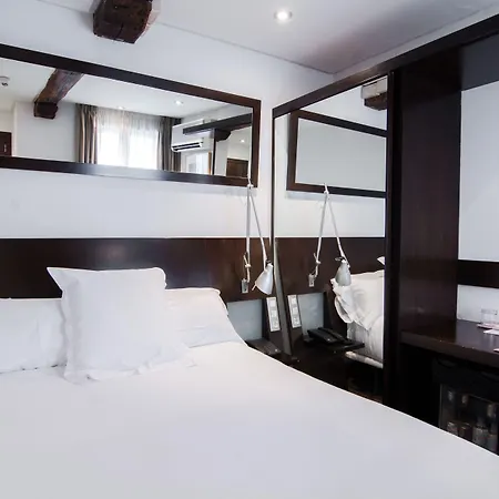 Petit Palace Arana 호텔 3*