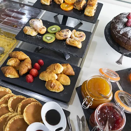 Petit Palace Arana 3*