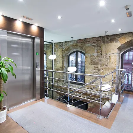 Petit Palace Arana فندق بلباو