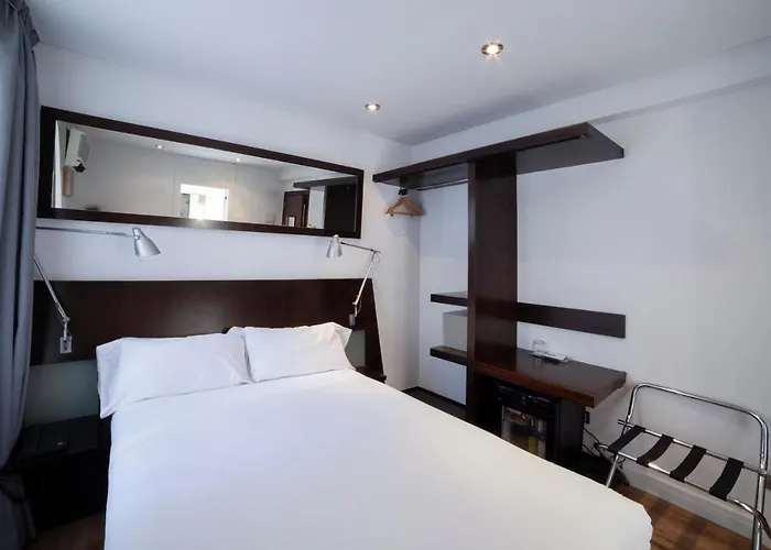 Petit Palace Arana Otel 3*