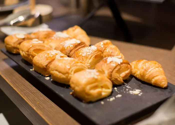 Petit Palace Arana Otel